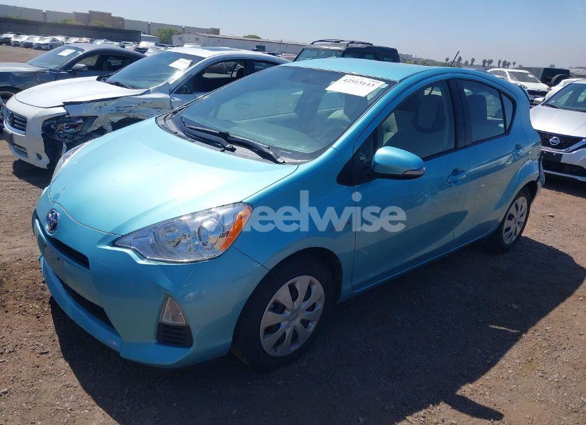 Photo 2 of 2014 Toyota Prius C ONE (VIN JTDKDTB31E1066788)
