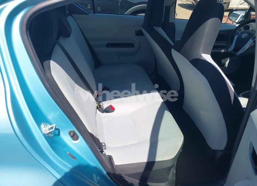 Photo 8 of 2014 Toyota Prius C ONE (VIN JTDKDTB31E1066788)