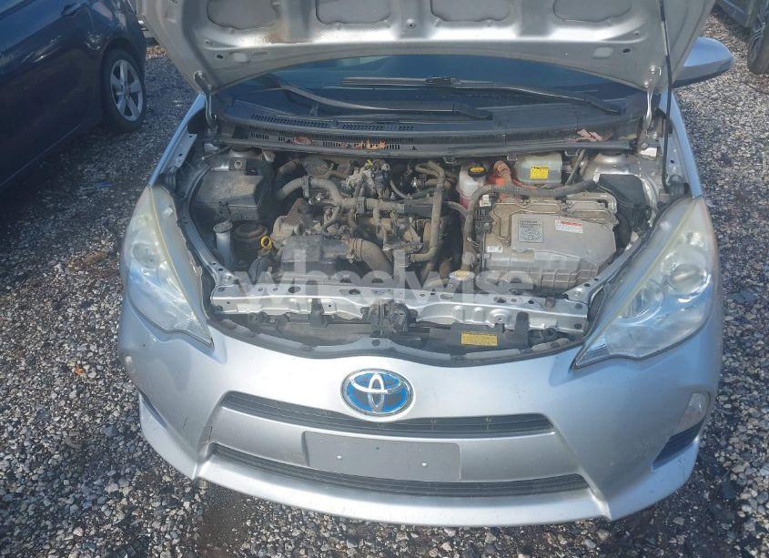 Photo 10 of 2014 Toyota Prius C ONE (VIN JTDKDTB31E1563677)