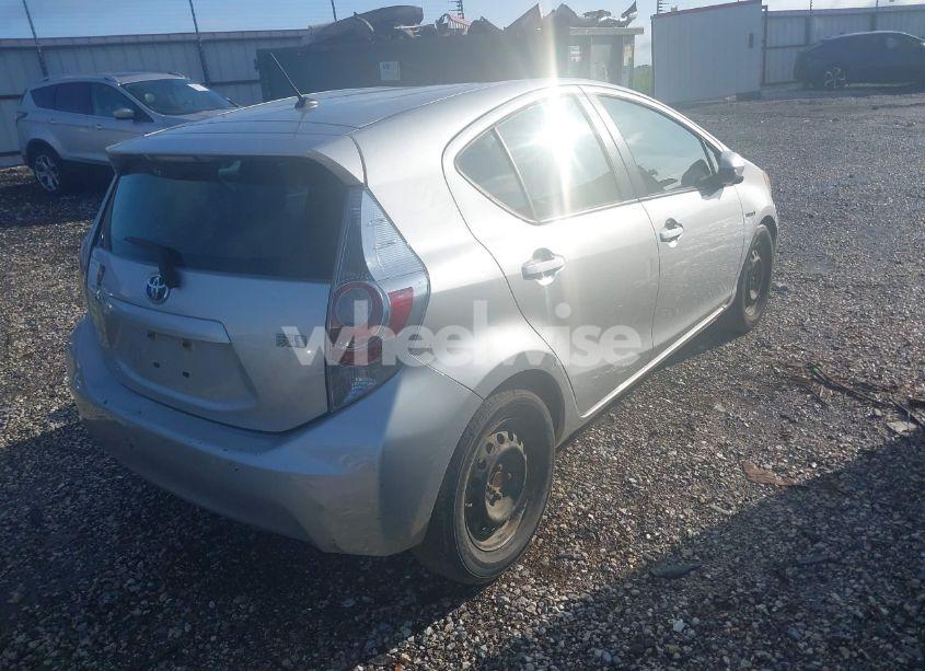 Photo 4 of 2014 Toyota Prius C ONE (VIN JTDKDTB31E1563677)