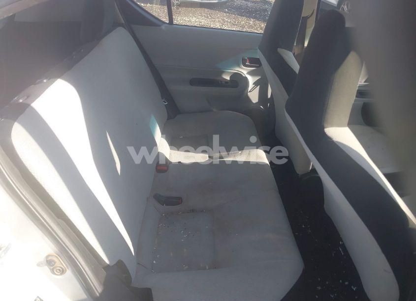 Photo 8 of 2014 Toyota Prius C ONE (VIN JTDKDTB31E1563677)