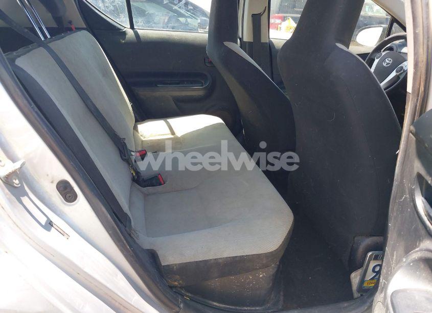 Photo 8 of 2016 Toyota Prius C ONE (VIN JTDKDTB31G1120450)