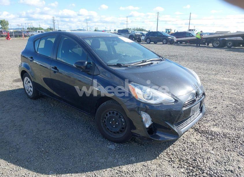 2016 Toyota Prius C TWO (VIN JTDKDTB31G1125003) main photo