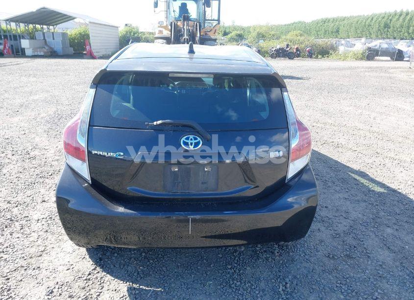 Photo 16 of 2016 Toyota Prius C TWO (VIN JTDKDTB31G1125003)