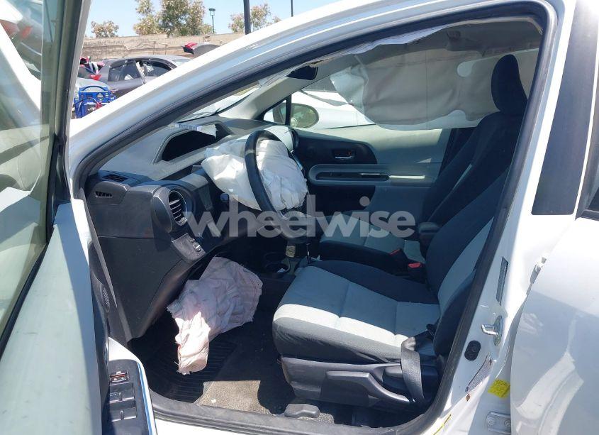 Photo 5 of 2012 Toyota Prius C THREE (VIN JTDKDTB32C1004670)