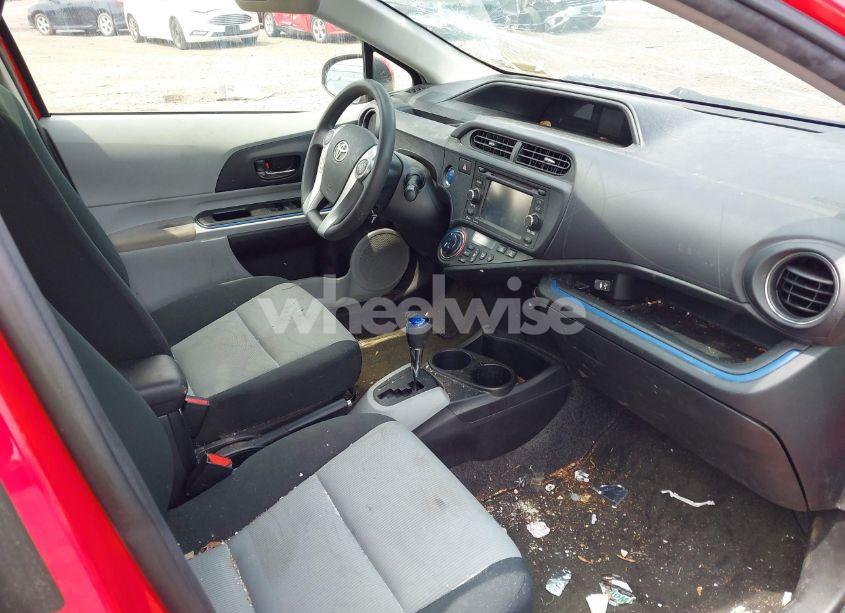 Photo 5 of 2013 Toyota Prius C THREE (VIN JTDKDTB32D1032227)