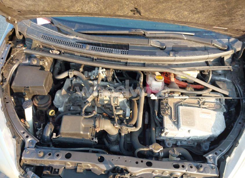 Photo 10 of 2013 Toyota Prius C FOUR (VIN JTDKDTB33D1036786)