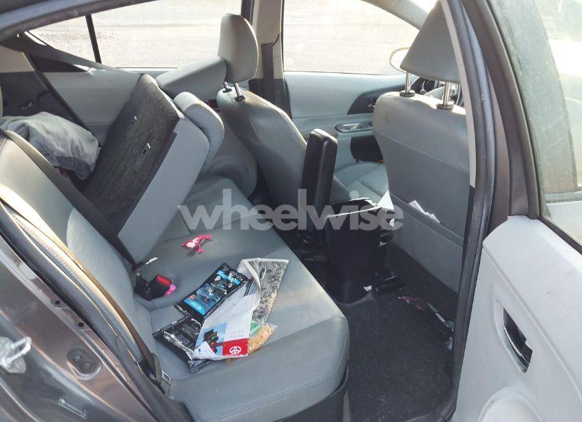 Photo 8 of 2013 Toyota Prius C FOUR (VIN JTDKDTB33D1036786)