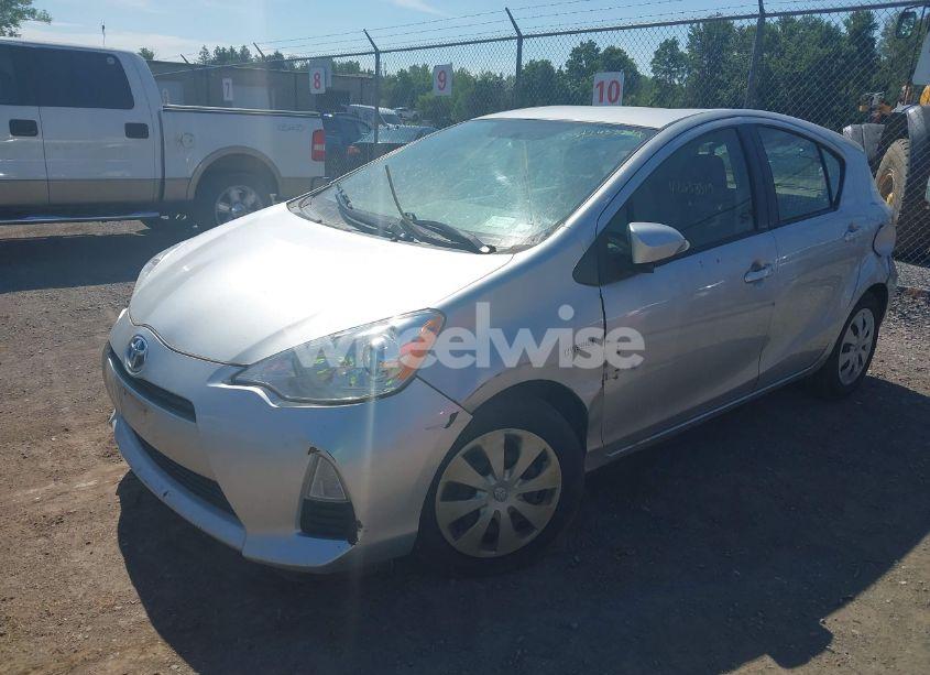 Photo 2 of 2013 Toyota Prius C TWO (VIN JTDKDTB33D1539203)