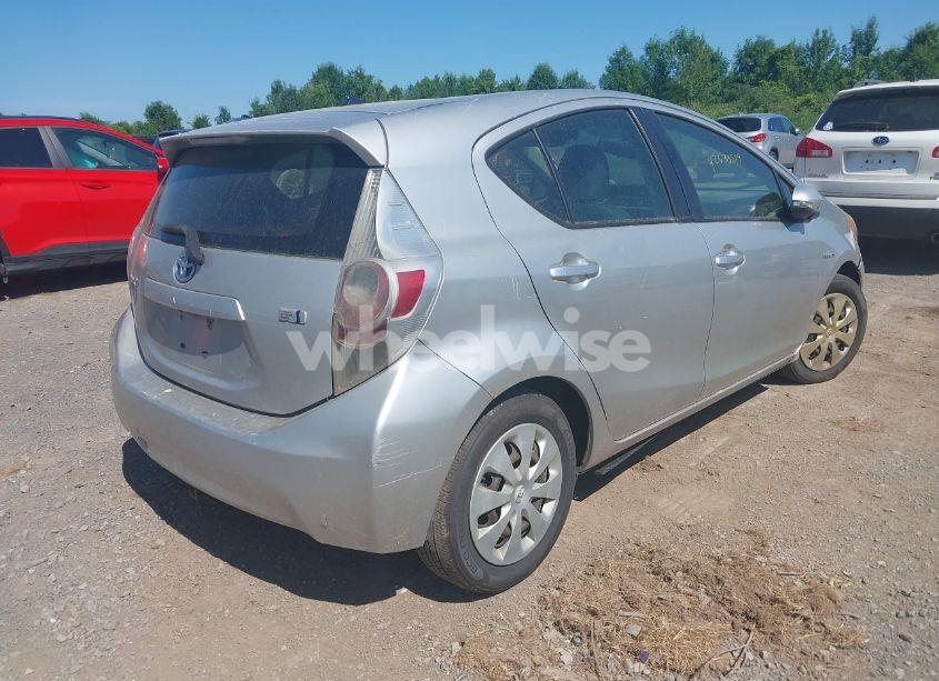 Photo 4 of 2013 Toyota Prius C TWO (VIN JTDKDTB33D1539203)