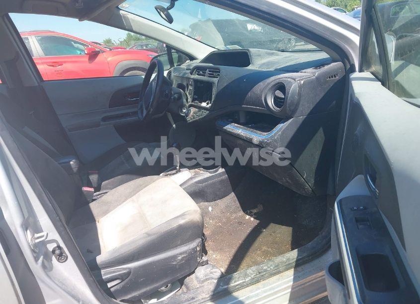 Photo 5 of 2013 Toyota Prius C TWO (VIN JTDKDTB33D1539203)