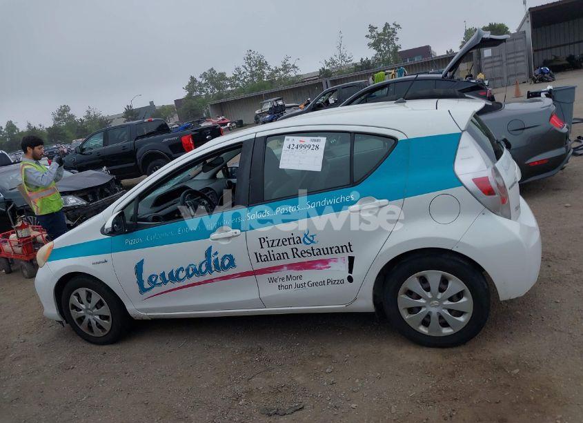 Photo 14 of 2014 Toyota Prius C ONE (VIN JTDKDTB33E1559405)