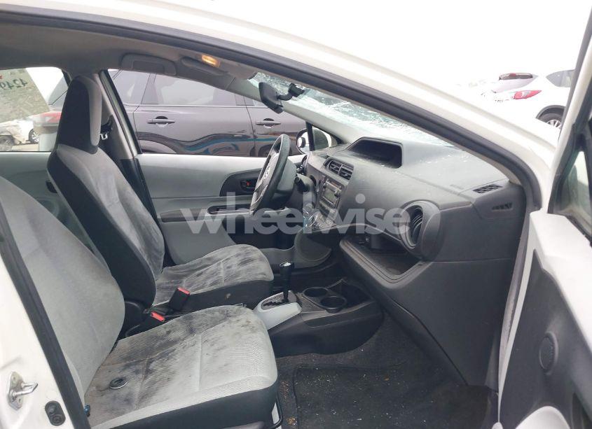 Photo 5 of 2014 Toyota Prius C ONE (VIN JTDKDTB33E1559405)