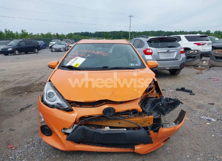 Photo 12 of 2015 Toyota Prius C FOUR/ONE/THREE/TWO (VIN JTDKDTB33F1092553)