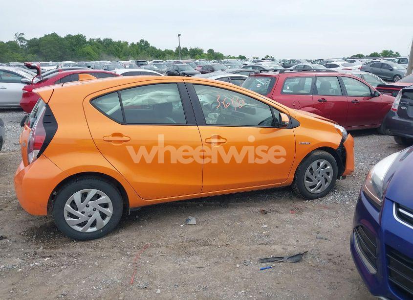 Photo 13 of 2015 Toyota Prius C FOUR/ONE/THREE/TWO (VIN JTDKDTB33F1092553)
