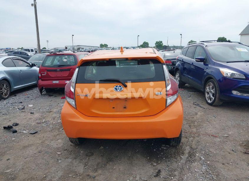 Photo 16 of 2015 Toyota Prius C FOUR/ONE/THREE/TWO (VIN JTDKDTB33F1092553)