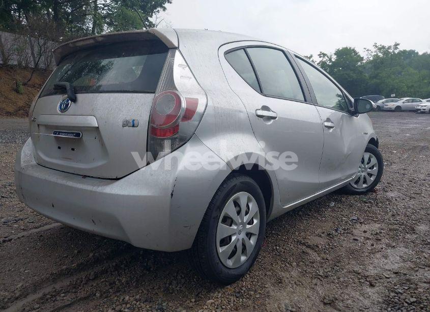 Photo 4 of 2012 Toyota Prius C THREE (VIN JTDKDTB34C1003651)