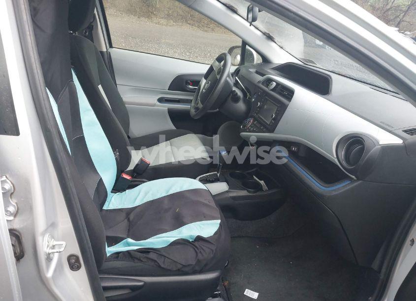 Photo 5 of 2012 Toyota Prius C THREE (VIN JTDKDTB34C1003651)