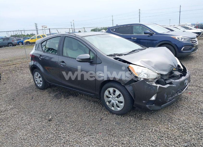2013 Toyota Prius C ONE (VIN JTDKDTB34D1057260) main photo