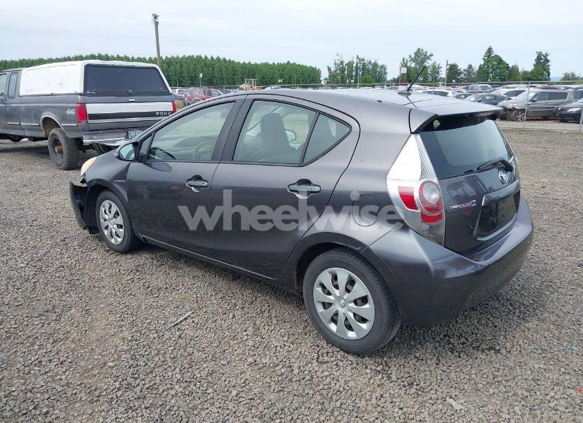 Photo 3 of 2013 Toyota Prius C ONE (VIN JTDKDTB34D1057260)