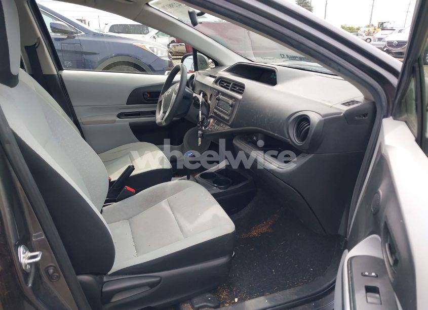 Photo 5 of 2013 Toyota Prius C ONE (VIN JTDKDTB34D1057260)