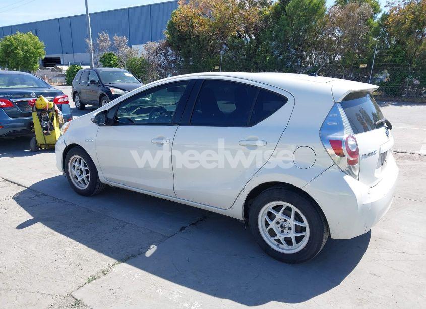 Photo 3 of 2014 Toyota Prius C ONE (VIN JTDKDTB34E1562216)