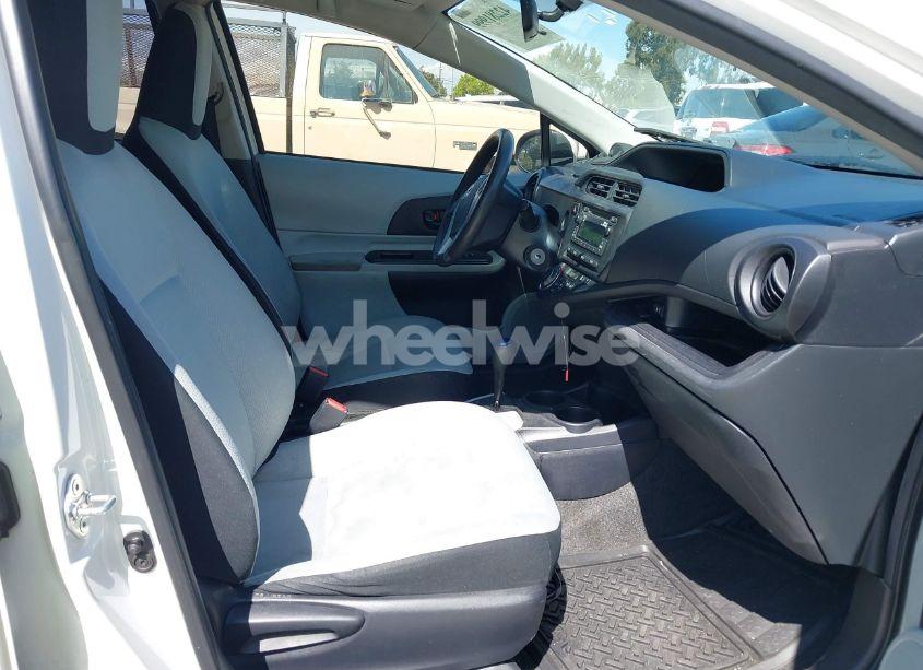 Photo 5 of 2014 Toyota Prius C ONE (VIN JTDKDTB34E1562216)