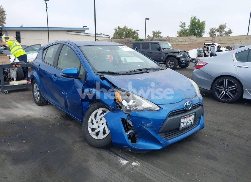 2015 Toyota Prius C ONE (VIN JTDKDTB34F1111966) main photo