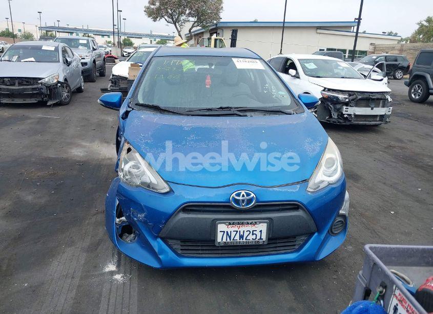 Photo 13 of 2015 Toyota Prius C ONE (VIN JTDKDTB34F1111966)