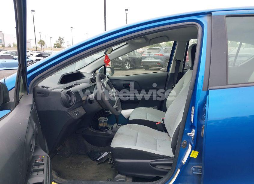 Photo 5 of 2015 Toyota Prius C ONE (VIN JTDKDTB34F1111966)