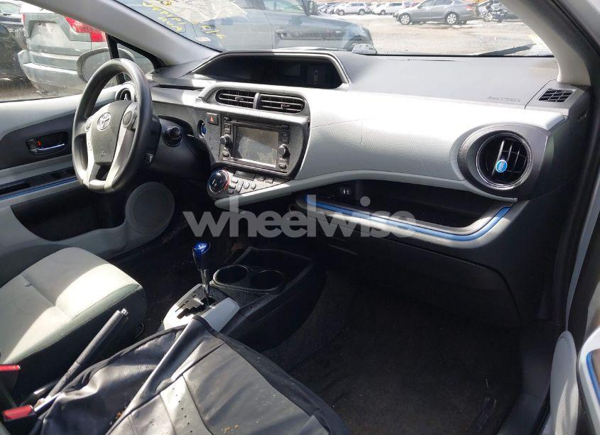 Photo 5 of 2012 Toyota Prius C THREE (VIN JTDKDTB35C1512129)