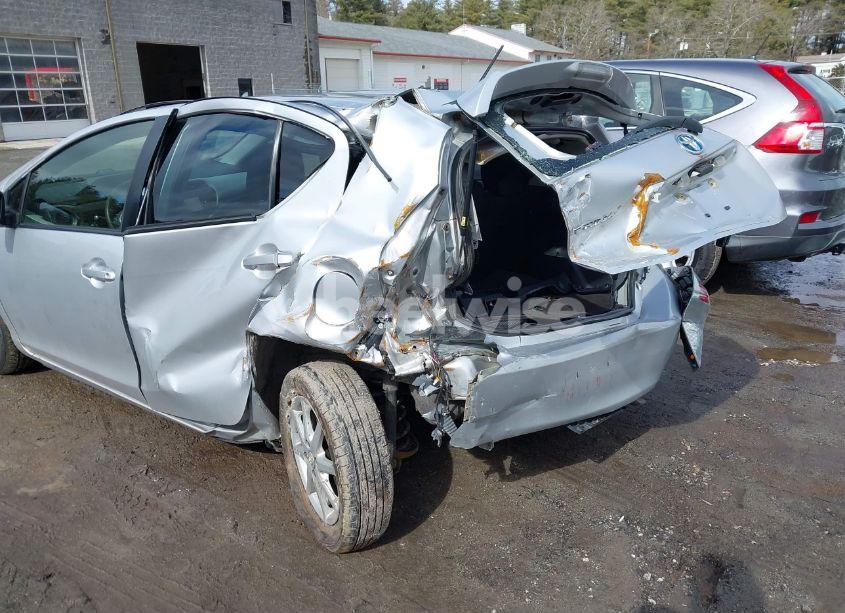 Photo 6 of 2012 Toyota Prius C THREE (VIN JTDKDTB35C1512129)