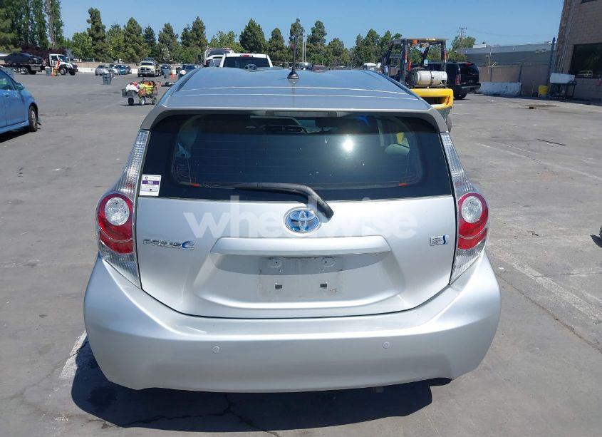 Photo 17 of 2013 Toyota Prius C TWO (VIN JTDKDTB35D1531233)