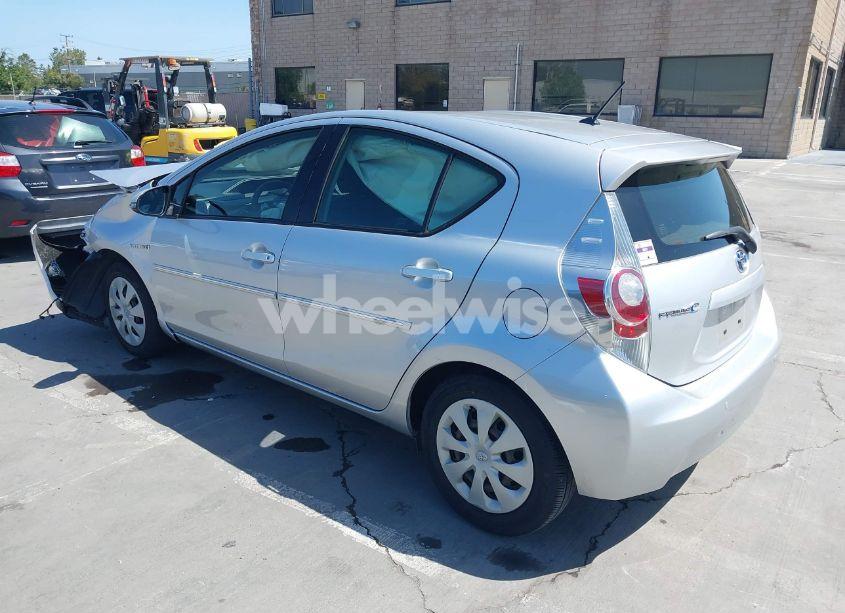 Photo 3 of 2013 Toyota Prius C TWO (VIN JTDKDTB35D1531233)