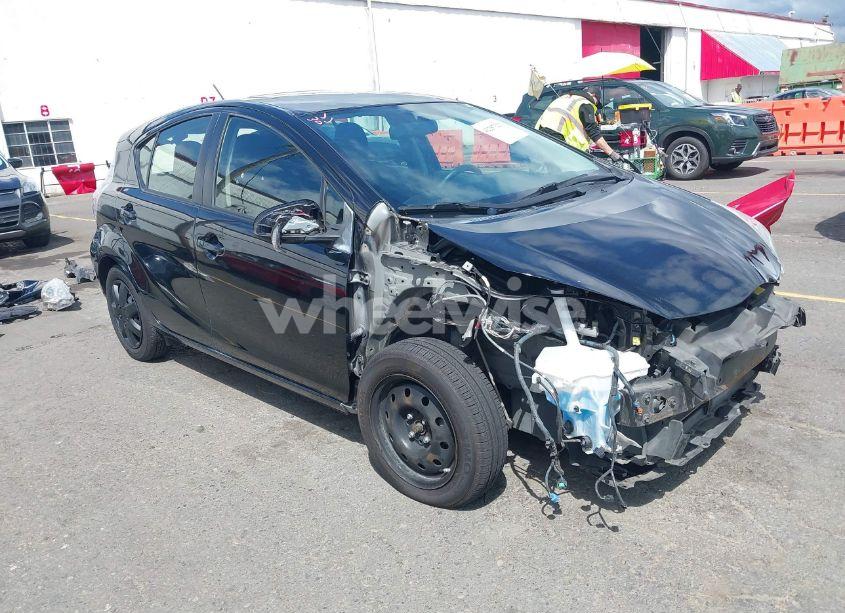 2014 Toyota Prius C THREE (VIN JTDKDTB35E1072240) main photo