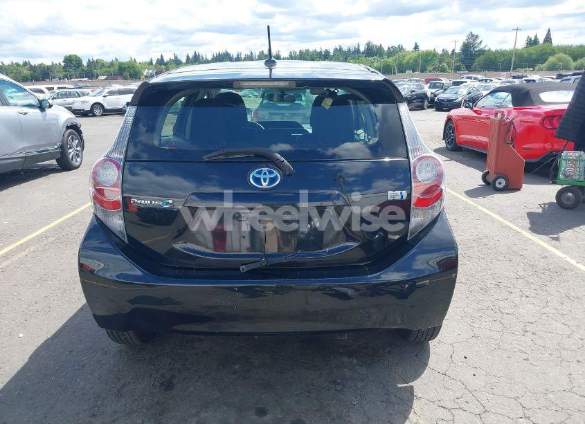 Photo 17 of 2014 Toyota Prius C THREE (VIN JTDKDTB35E1072240)