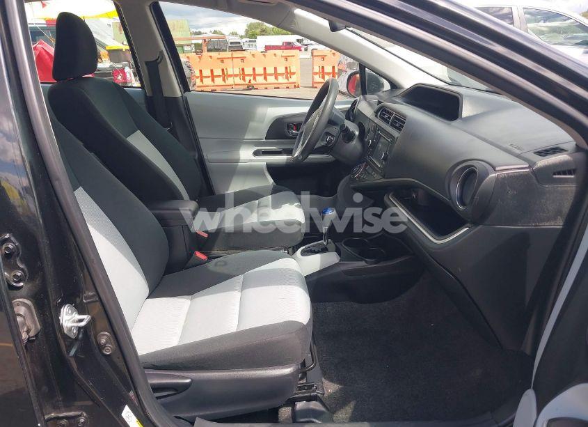 Photo 5 of 2014 Toyota Prius C THREE (VIN JTDKDTB35E1072240)