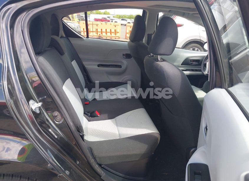 Photo 8 of 2014 Toyota Prius C THREE (VIN JTDKDTB35E1072240)