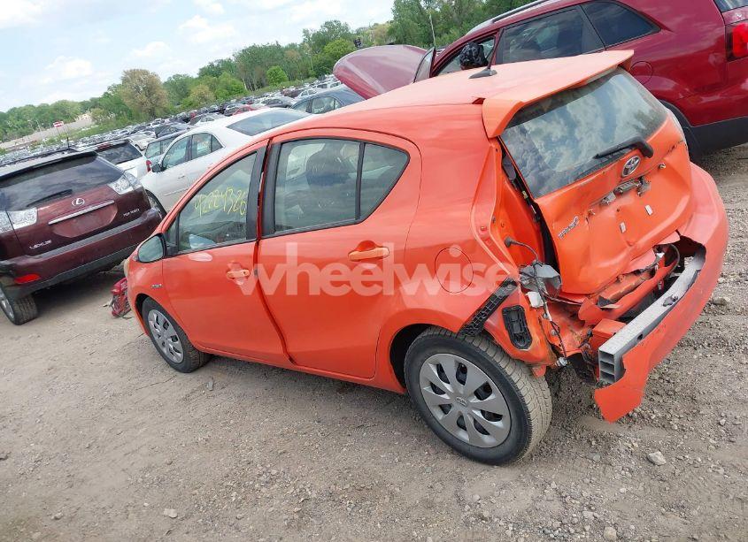 Photo 14 of 2014 Toyota Prius C THREE (VIN JTDKDTB35E1084842)