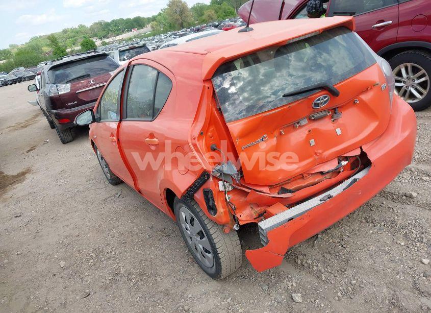 Photo 3 of 2014 Toyota Prius C THREE (VIN JTDKDTB35E1084842)