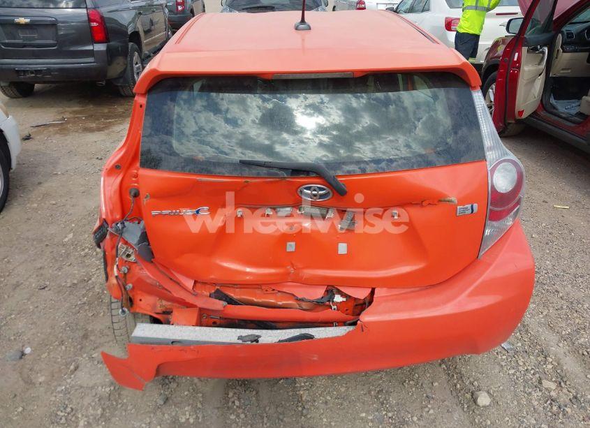 Photo 6 of 2014 Toyota Prius C THREE (VIN JTDKDTB35E1084842)