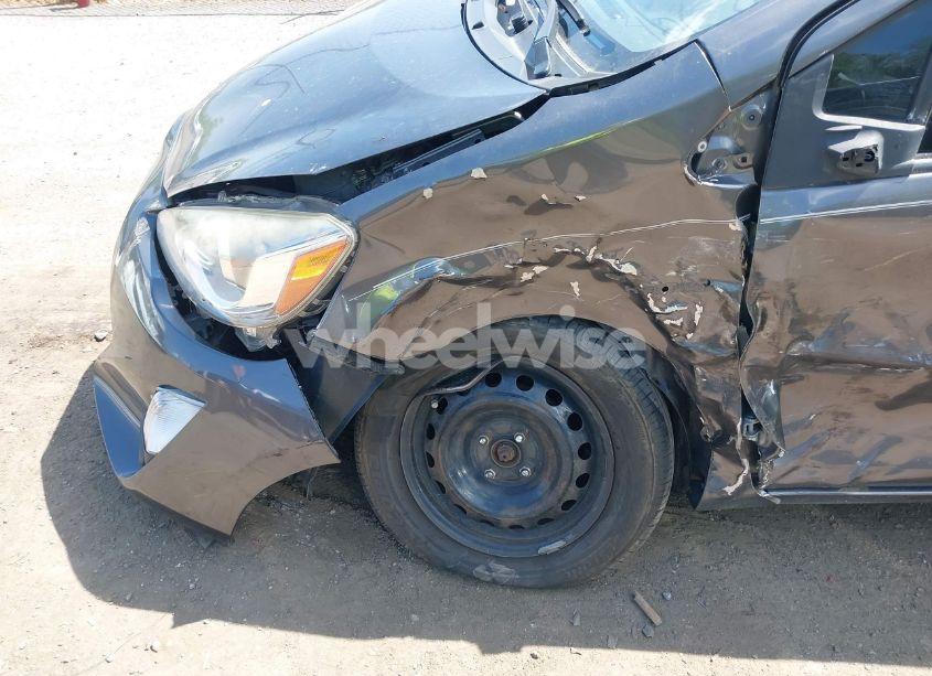 Photo 6 of 2015 Toyota Prius C ONE (VIN JTDKDTB35F1107411)