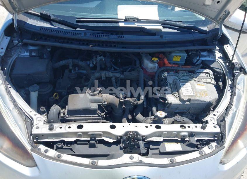 Photo 10 of 2016 Toyota Prius C TWO (VIN JTDKDTB35G1590223)