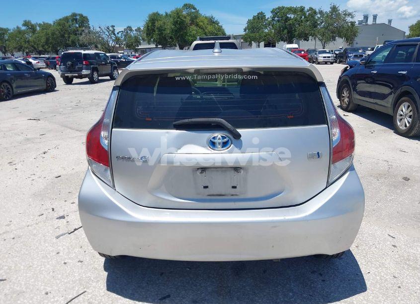 Photo 16 of 2016 Toyota Prius C TWO (VIN JTDKDTB35G1590223)