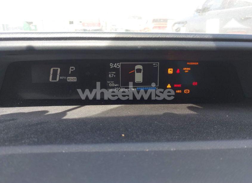 Photo 7 of 2018 Toyota Prius C TWO (VIN JTDKDTB35J1599544)