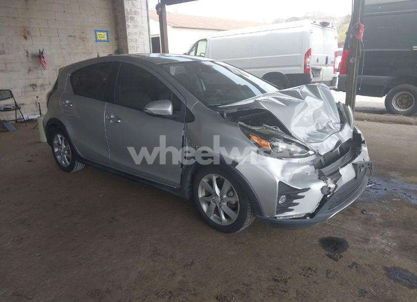 2018 Toyota Prius C FOUR (VIN JTDKDTB35J1614639) main photo