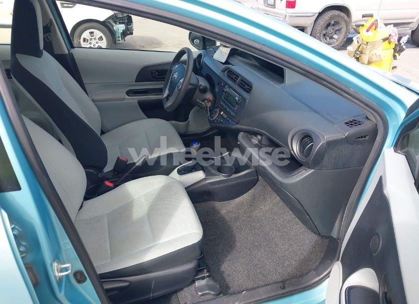 Photo 5 of 2013 Toyota Prius C ONE (VIN JTDKDTB36D1031968)
