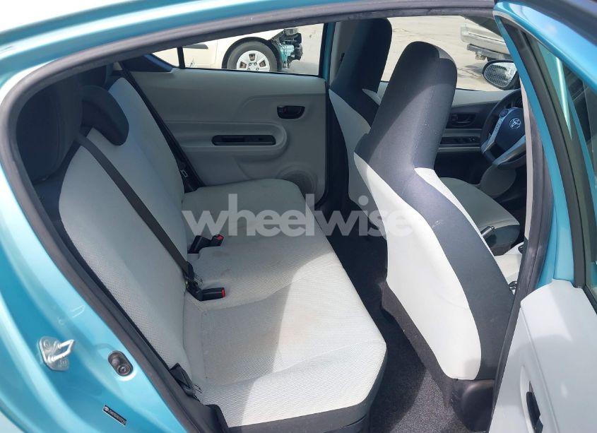 Photo 8 of 2013 Toyota Prius C ONE (VIN JTDKDTB36D1031968)