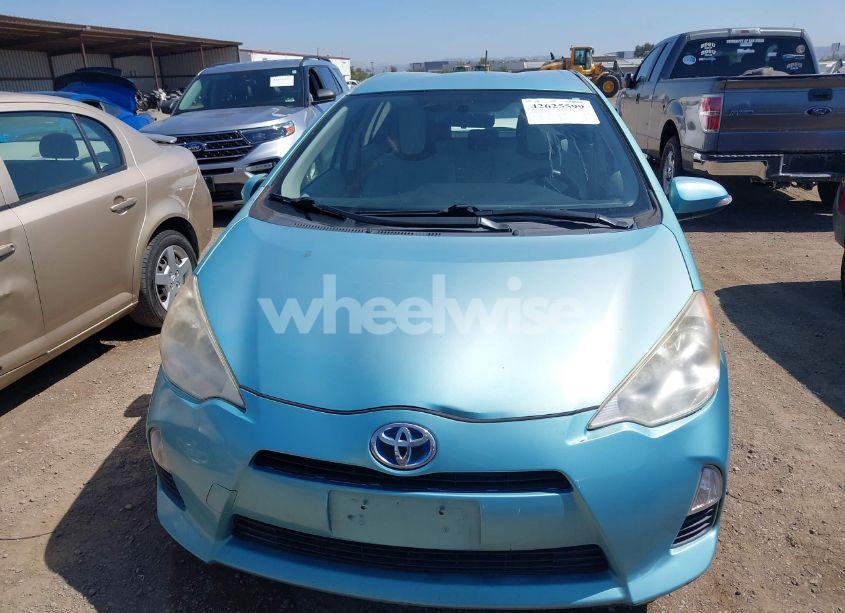 Photo 12 of 2013 Toyota Prius C ONE (VIN JTDKDTB36D1033784)