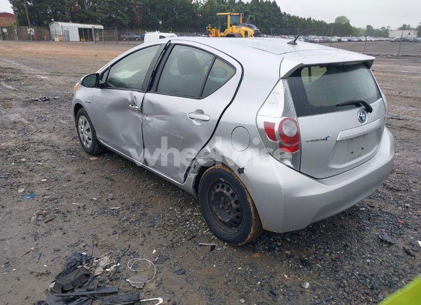 Photo 3 of 2014 Toyota Prius C TWO (VIN JTDKDTB36E1063708)